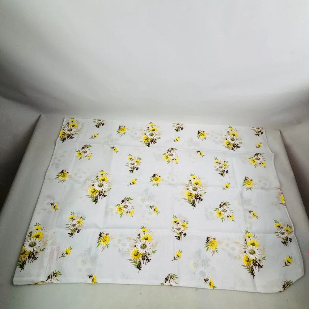 Vintage Pequot Floral Daisy 2 Standard Pillowcase Set Yellow White Spring Mills